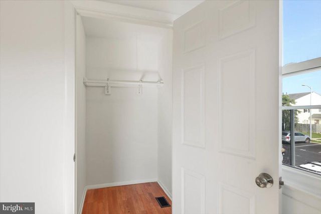 1 LAWRENCE CT, Sicklerville, NJ 08081