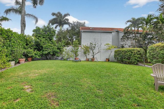 20803 Cabrillo Way, Boca Raton, FL 33428