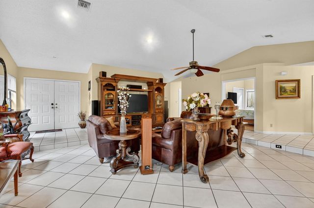 20803 Cabrillo Way, Boca Raton, FL 33428