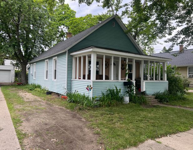 1846 Mills Avenue, North Muskegon City, MI 49445