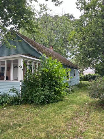 1846 Mills Avenue, North Muskegon City, MI 49445
