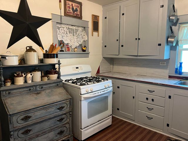 1846 Mills Avenue, North Muskegon City, MI 49445