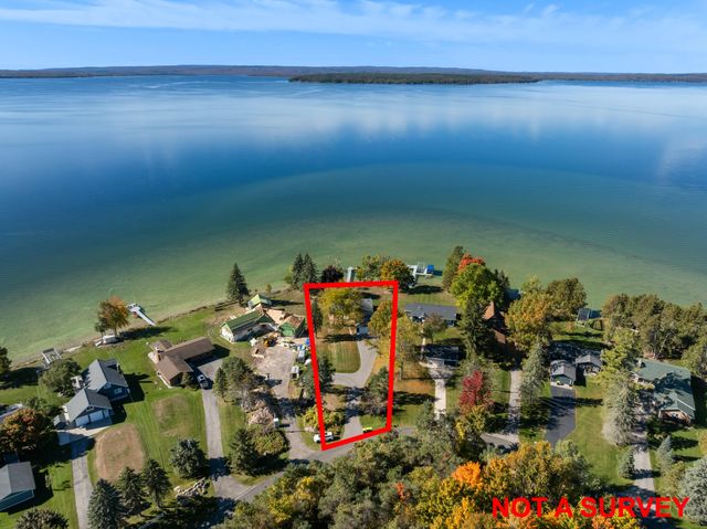 569 Cedar Drive, Indian River, MI 49749