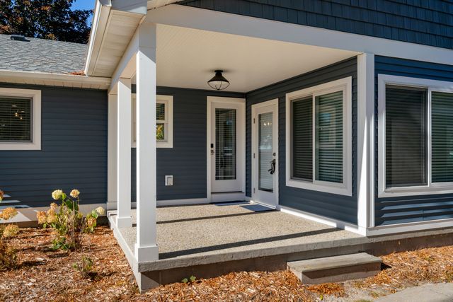 569 Cedar Drive, Indian River, MI 49749