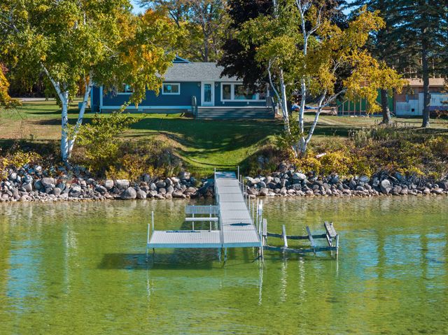 569 Cedar Drive, Indian River, MI 49749