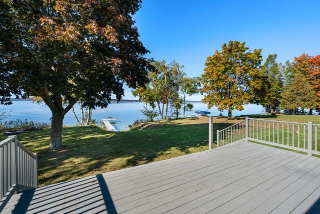 569 Cedar Drive, Indian River, MI 49749
