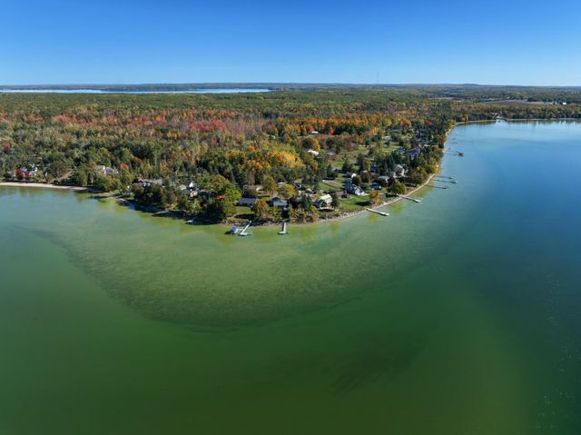 569 Cedar Drive, Indian River, MI 49749