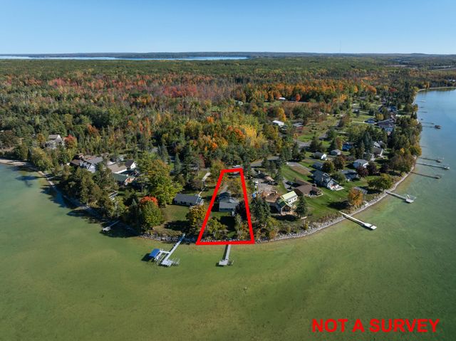 569 Cedar Drive, Indian River, MI 49749