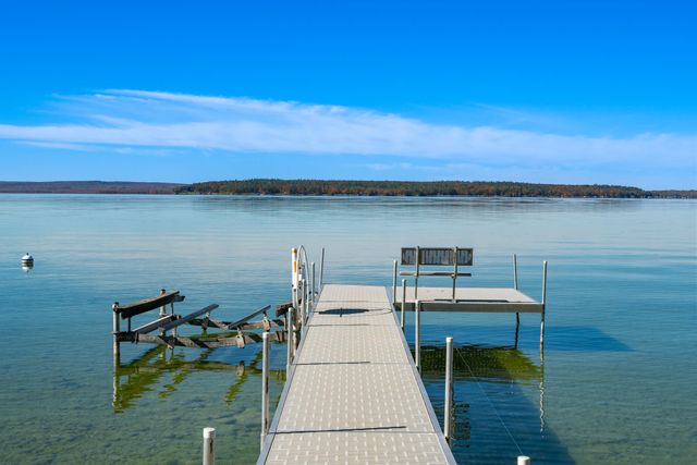 569 Cedar Drive, Indian River, MI 49749