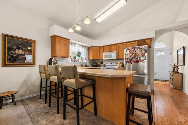1008 Cherrycrest Dr, Pueblo, CO 81005