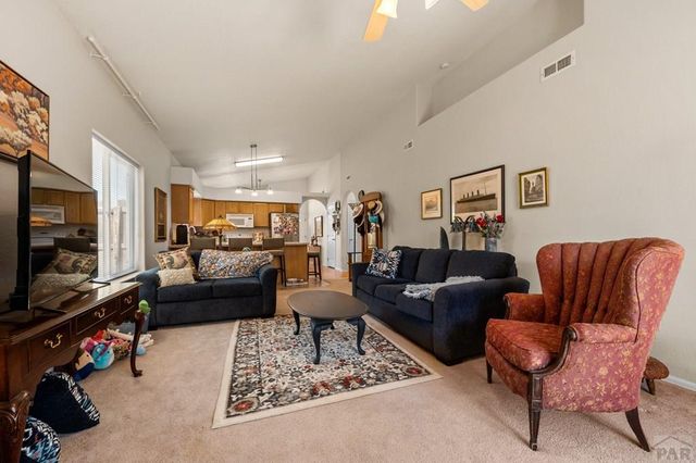 1008 Cherrycrest Dr, Pueblo, CO 81005