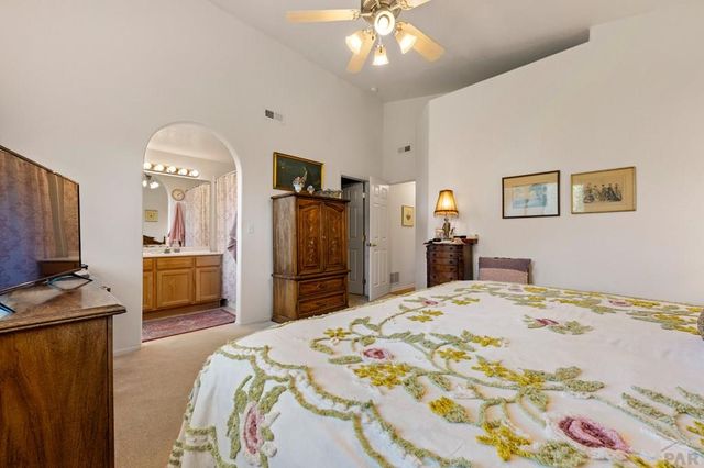 1008 Cherrycrest Dr, Pueblo, CO 81005