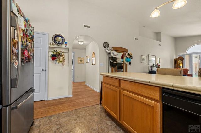 1008 Cherrycrest Dr, Pueblo, CO 81005