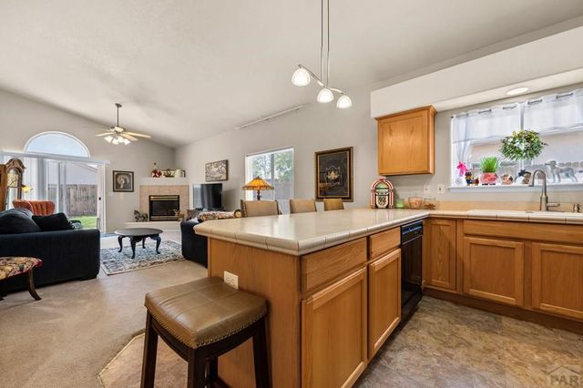 1008 Cherrycrest Dr, Pueblo, CO 81005
