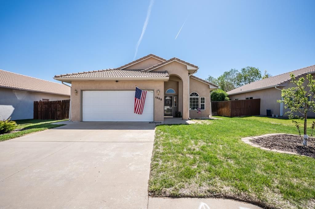 1008 Cherrycrest Dr, Pueblo, CO 81005