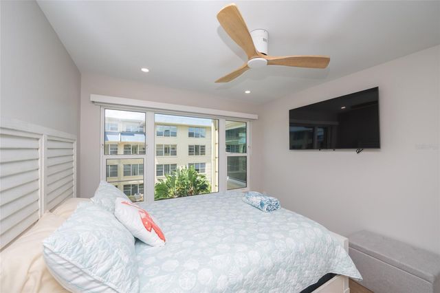 3804 GULF OF MEXICO DRIVE B305, Longboat Key, FL 34228