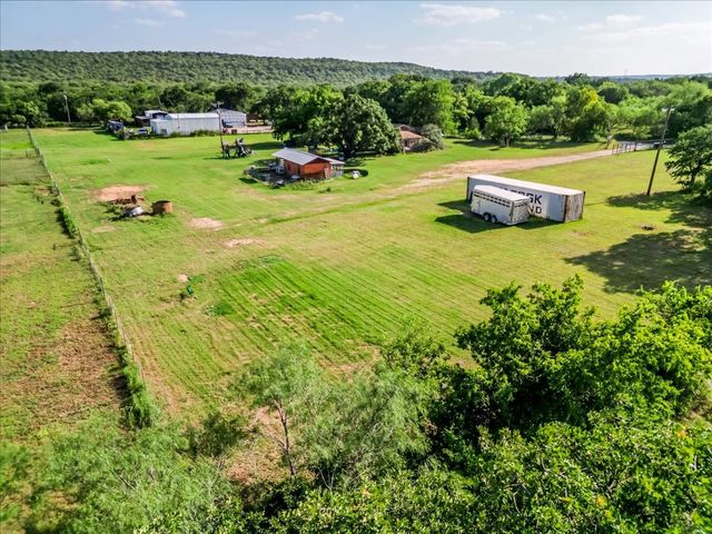 2105 Indian Creek Road, Mineral Wells, TX 76067