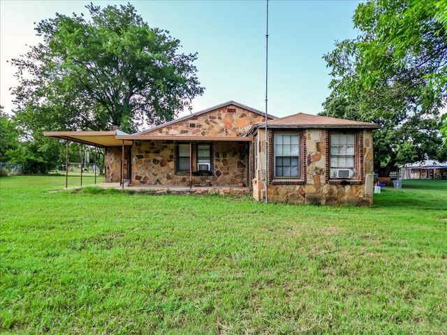 2105 Indian Creek Road, Mineral Wells, TX 76067