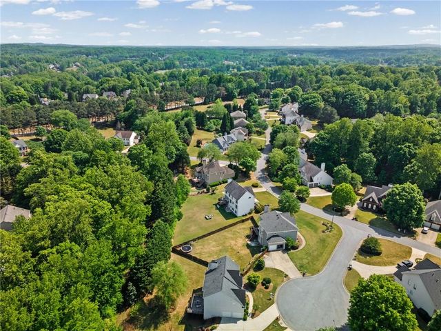 802 Windsor Ridge, Canton, GA 30115