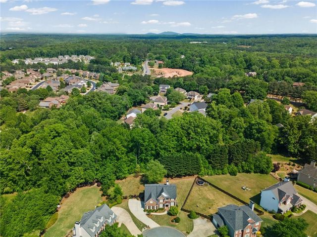 802 Windsor Ridge, Canton, GA 30115