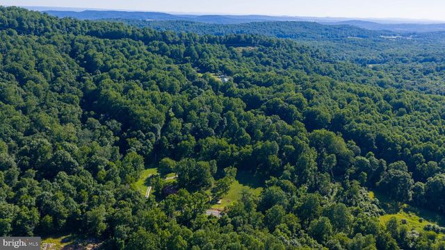 1200 ROUNDTOP RD, Lewisberry, PA 17339