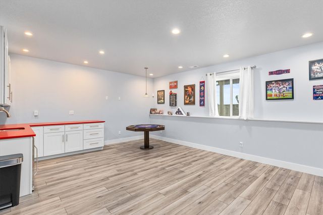 400 SE 17th Court, Grimes, IA 50111