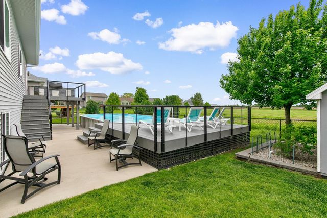 400 SE 17th Court, Grimes, IA 50111