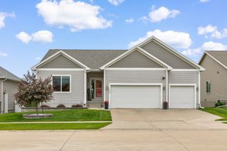 400 SE 17th Court, Grimes, IA 50111