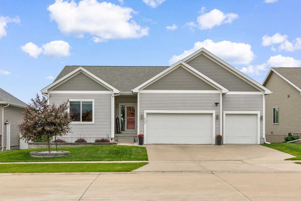 400 SE 17th Court, Grimes, IA 50111