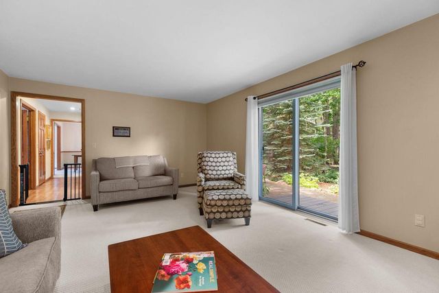 1511 S REBECCA LANE, Appleton, WI 54915