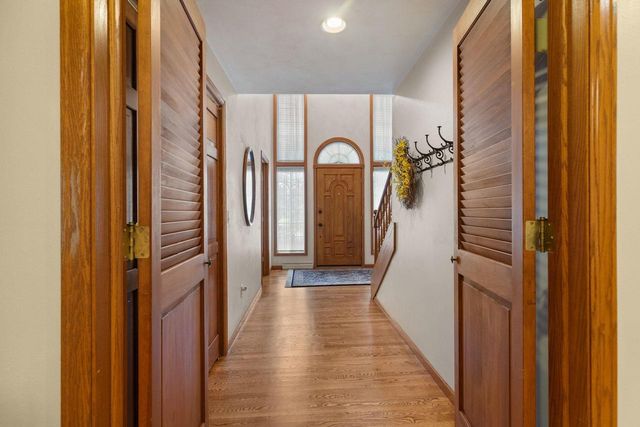1511 S REBECCA LANE, Appleton, WI 54915
