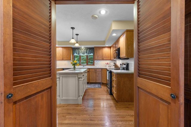 1511 S REBECCA LANE, Appleton, WI 54915