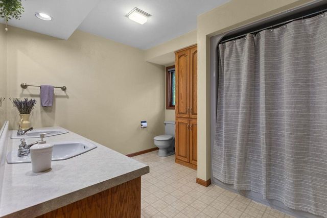 1511 S REBECCA LANE, Appleton, WI 54915