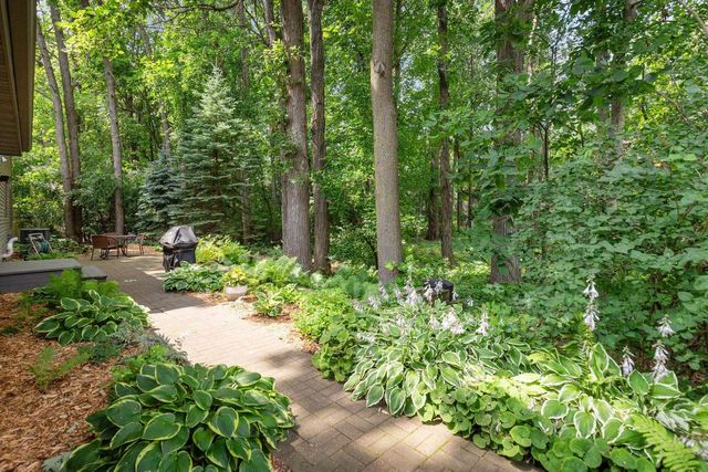 1511 S REBECCA LANE, Appleton, WI 54915