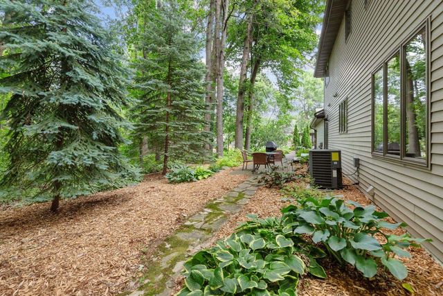 1511 S REBECCA LANE, Appleton, WI 54915