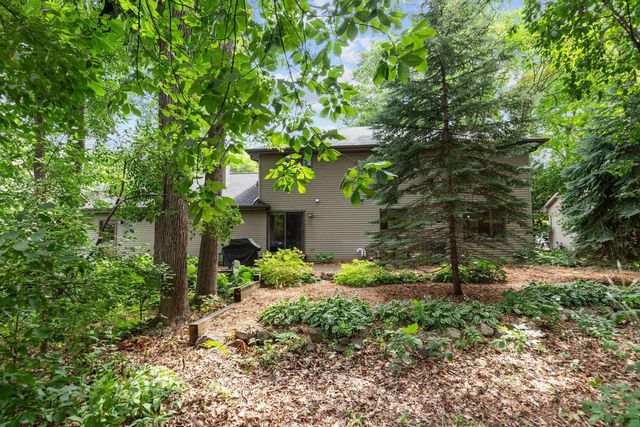 1511 S REBECCA LANE, Appleton, WI 54915