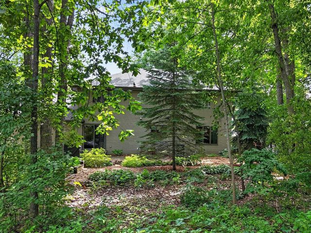 1511 S REBECCA LANE, Appleton, WI 54915