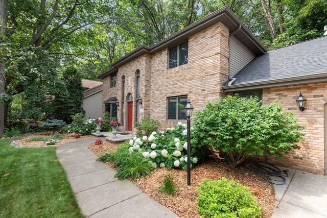1511 S REBECCA LANE, Appleton, WI 54915