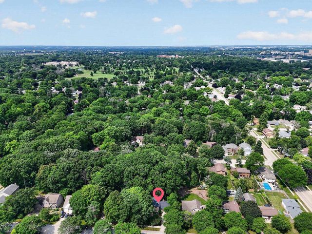 1511 S REBECCA LANE, Appleton, WI 54915