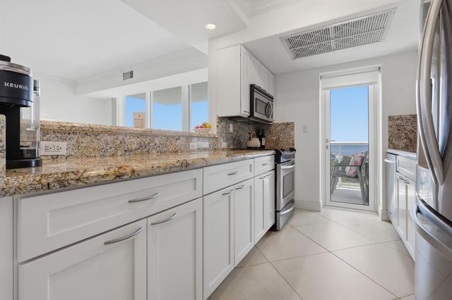 2715 N Ocean Boulevard 10c, Fort Lauderdale, FL 33308