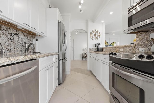 2715 N Ocean Boulevard 10c, Fort Lauderdale, FL 33308