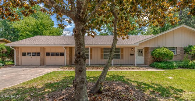 5216 Romany Drive, Jackson, MS 39211