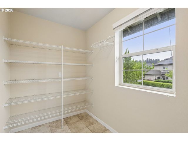 10291 Sw MADRID Loop, Wilsonville, OR 97070