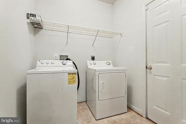 9613 LAUREL OAK DR, Fredericksburg, VA 22407