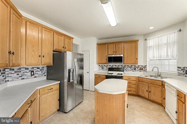 9613 LAUREL OAK DR, Fredericksburg, VA 22407