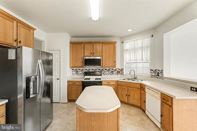 9613 LAUREL OAK DR, Fredericksburg, VA 22407