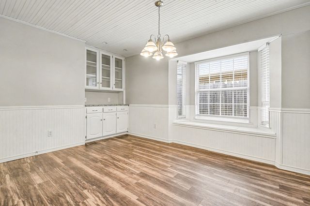 2424 Meadow Creek, Bedford, TX 76021