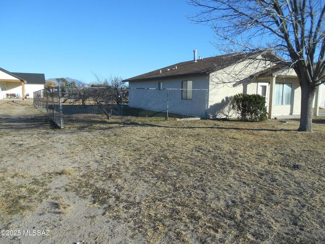 104 S Casas Lindas Drive, Willcox, AZ 85643