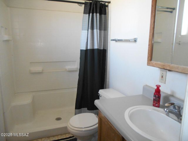 104 S Casas Lindas Drive, Willcox, AZ 85643