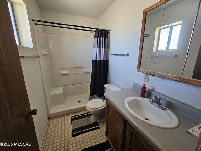 104 S Casas Lindas Drive, Willcox, AZ 85643